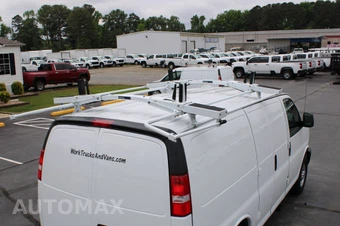 2024 GMC Savana 2500 Cargo Van 1WT 135.0" WB - miniatura 23