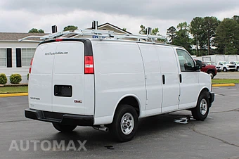 2024 GMC Savana 2500 Cargo Van 1WT 135.0" WB - miniatura 5