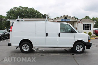 2024 GMC Savana 2500 Cargo Van 1WT 135.0" WB - miniatura 7