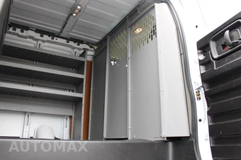 2024 GMC Savana 2500 Cargo Van 1WT 135.0" WB - miniatura 9