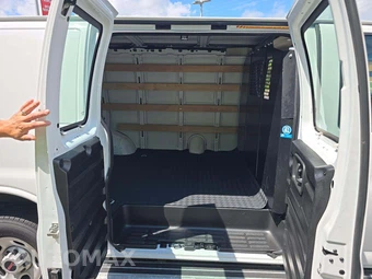 2024 GMC Savana 2500 Cargo Van 1WT 135.0" WB - miniatura 15