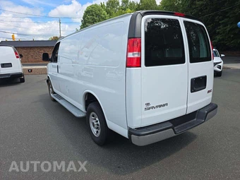 2024 GMC Savana 2500 Cargo Van 1WT 135.0" WB - miniatura 2