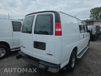2024 GMC Savana 2500 Cargo Van 1WT 135.0" WB - miniatura 4
