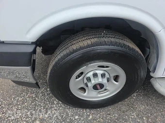 2024 GMC Savana 2500 Cargo Van 1WT 135.0" WB - miniatura 8