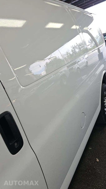 2024 GMC Savana 2500 Cargo Van 1WT 135.0" WB - miniatura 21