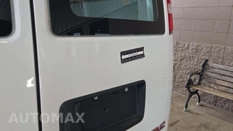 2024 GMC Savana 2500 Cargo Van 1WT 135.0" WB - miniatura 19