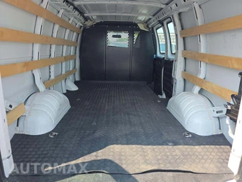 2024 GMC Savana 2500 Cargo Van 1WT 135.0" WB - miniatura 13