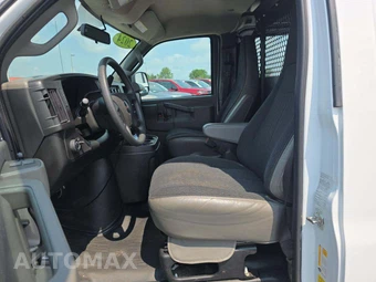 2024 GMC Savana 2500 Cargo Van 1WT 135.0" WB - miniatura 6