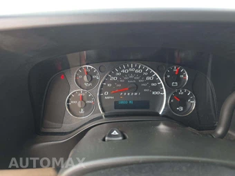 2024 GMC Savana 2500 Cargo Van 1WT 135.0" WB - miniatura 9
