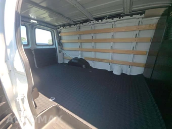 2024 GMC Savana 2500 Cargo Van 1WT 135.0" WB - miniatura 14