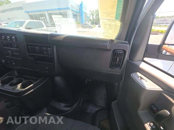 2024 GMC Savana 2500 Cargo Van 1WT 135.0" WB - miniatura 17