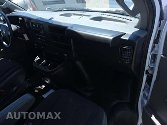 2024 GMC Savana 2500 Cargo Van 1WT 135.0" WB - miniatura 19