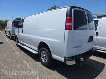 2024 GMC Savana 2500 Cargo Van 1WT 135.0" WB - miniatura 2