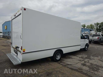 2024 GMC Savana 3500 Cutaway 1WT DRW - miniatura 3