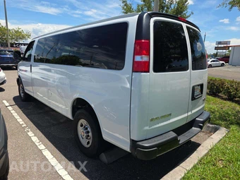 2024 GMC Savana 3500 Passenger Van LS 1LS 155.1" WB - miniatura 2