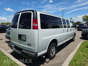 2024 GMC Savana 3500 Passenger Van LS 1LS 155.1" WB - miniatura 3