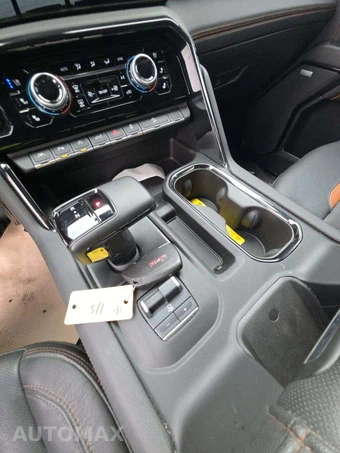 2024 GMC Sierra 1500 AT4 Crew Cab Medium Bed - miniatura 8