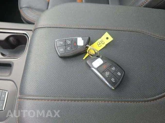 2024 GMC Sierra 1500 AT4 Crew Cab Short Bed - miniatura 8