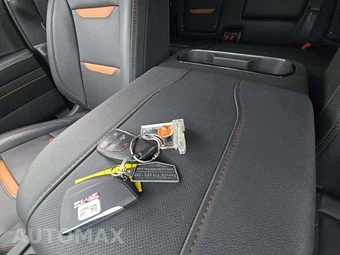 2024 GMC Sierra 1500 AT4 Crew Cab Short Bed - miniatura 8