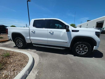 2024 GMC Sierra 1500 AT4 Crew Cab Short Bed - miniatura 4