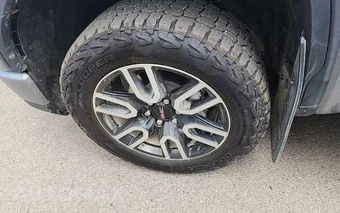 2024 GMC Sierra 1500 AT4 Crew Cab Short Bed - miniatura 9