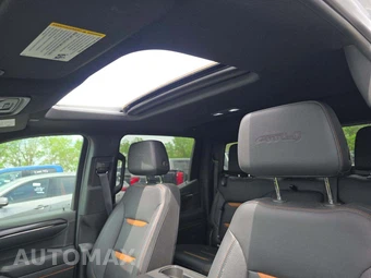 2024 GMC Sierra 1500 AT4 Crew Cab Short Bed - miniatura 11