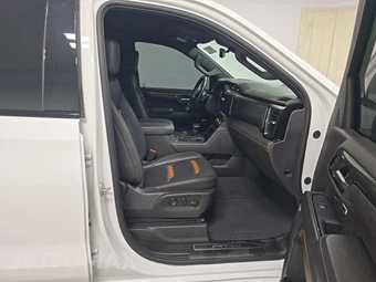 2024 GMC Sierra 1500 AT4 Crew Cab Short Bed 4SB - miniatura 8
