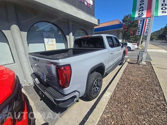 2024 GMC Sierra 1500 AT4 Crew Cab Short Bed 4SB - miniatura 3