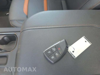 2024 GMC Sierra 1500 AT4 Crew Cab Short Bed 4SB - miniatura 8