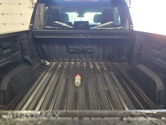 2024 GMC Sierra 1500 Elevation Crew Cab Short Bed - miniatura 16