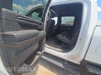 2024 GMC Sierra 2500HD AT4 Crew Cab Long Bed 4SB - miniatura 13