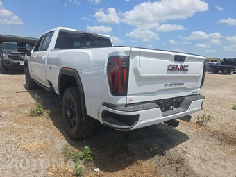 2024 GMC Sierra 2500HD AT4 Crew Cab Long Bed 4SB - miniatura 2