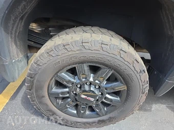 2024 GMC Sierra 2500HD AT4 Crew Cab Medium Bed - miniatura 10