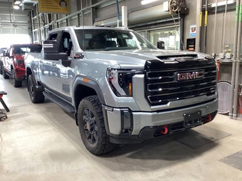 2024 GMC Sierra 2500HD AT4 Crew Cab Medium Bed - car from the USA, Manheim Buy-Now listing at AUTOMAX