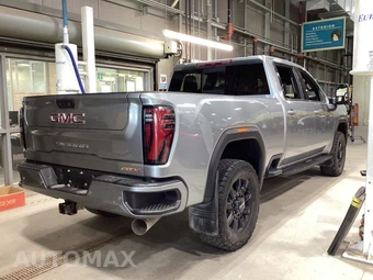 2024 GMC Sierra 2500HD AT4 Crew Cab Medium Bed - miniatura 4