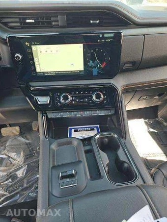 2024 GMC Sierra 2500HD AT4 Crew Cab Medium Bed - miniatura 10