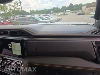 2024 GMC Sierra 2500HD AT4 Crew Cab Medium Bed - miniatura 16