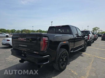 2024 GMC Sierra 2500HD AT4 Crew Cab Medium Bed - miniatura 3