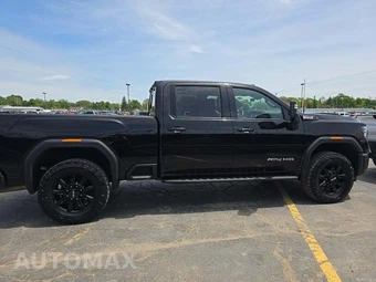 2024 GMC Sierra 2500HD AT4 Crew Cab Medium Bed - miniatura 4