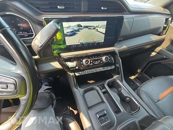 2024 GMC Sierra 2500HD AT4 Crew Cab Medium Bed - miniatura 7