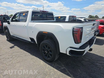 2024 GMC Sierra 2500HD AT4 Crew Cab Medium Bed - miniatura 2