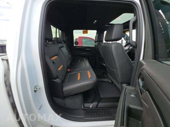 2024 GMC Sierra 2500HD AT4 Crew Cab Medium Bed - miniatura 16