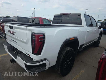 2024 GMC Sierra 2500HD AT4 Crew Cab Medium Bed - miniatura 3