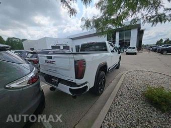 2024 GMC Sierra 2500HD AT4 Crew Cab Medium Bed - miniatura 3