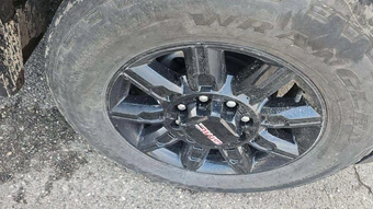 2024 GMC Sierra 2500HD AT4 Crew Cab Medium Bed - miniatura 27