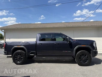 2024 GMC Sierra 2500HD AT4 Crew Cab Medium Bed 4SB - car from the USA, Manheim Buy-Now listing at AUTOMAX