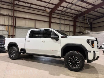 2024 GMC Sierra 2500HD AT4 Crew Cab Medium Bed 4SB - miniatura 2