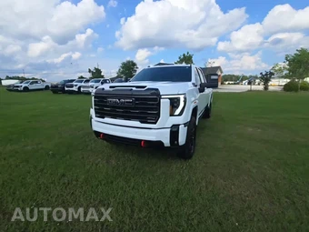 2024 GMC Sierra 2500HD AT4 Crew Cab Medium Bed 4SB
