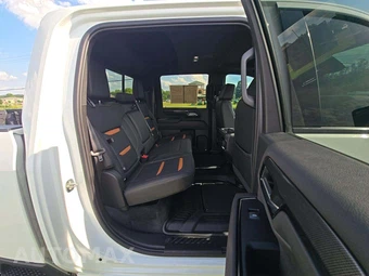 2024 GMC Sierra 2500HD AT4 Crew Cab Medium Bed 4SB - miniatura 13