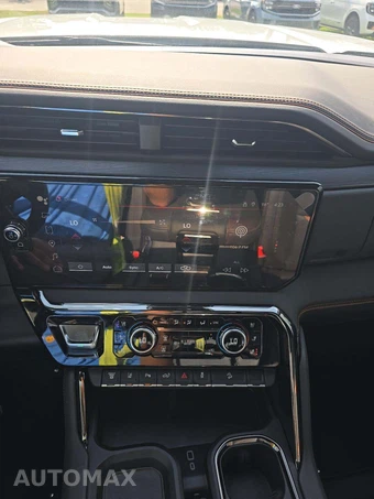 2024 GMC Sierra 2500HD AT4 Crew Cab Medium Bed 4SB - miniatura 7